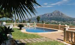 Click to view our 3 bedroom holiday Javea villa rentals with wifi